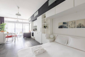 Beautiful Studio W Stunning Views Patio! #371